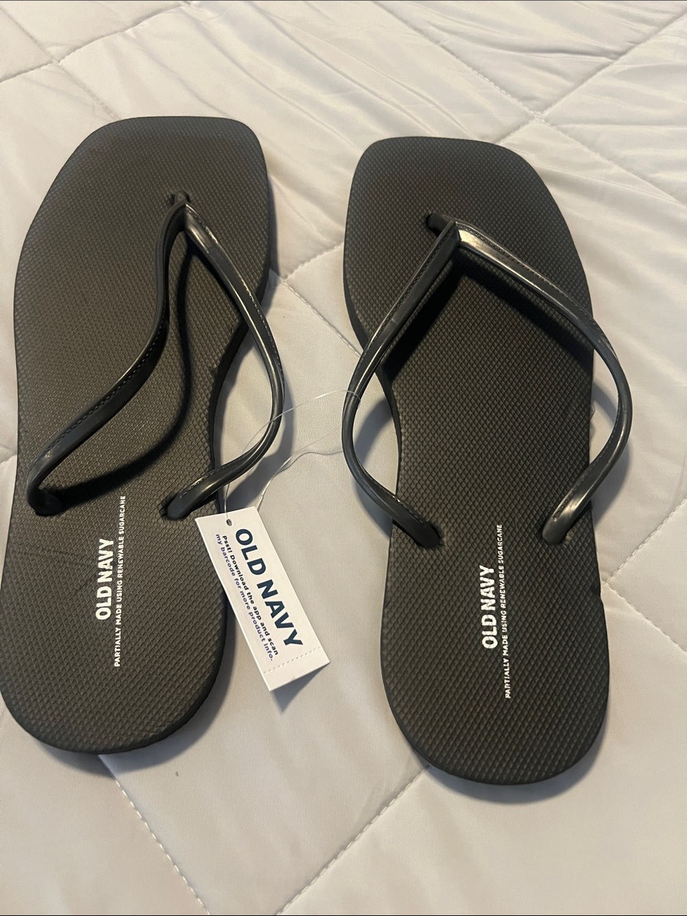 Old Navy Black Slim-Strap Flip Flops